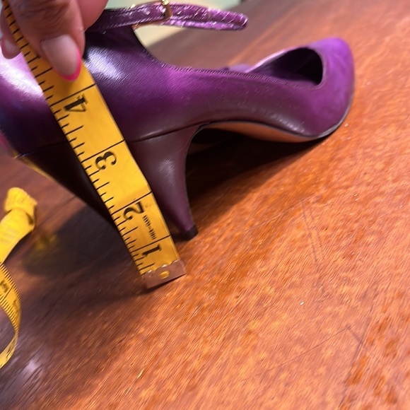 Vintage Purple Leather Ankle Strap Heels Size 7 - Picture 10 of 11